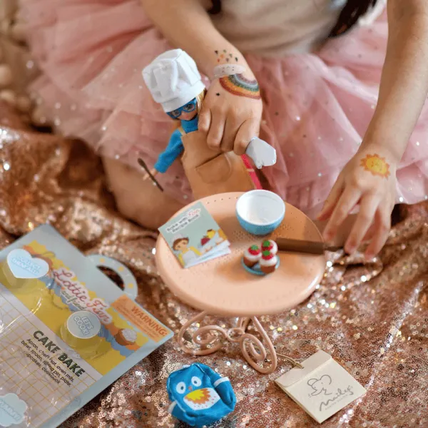 Lottie Cake Bake Clothes Set (Doll not included)