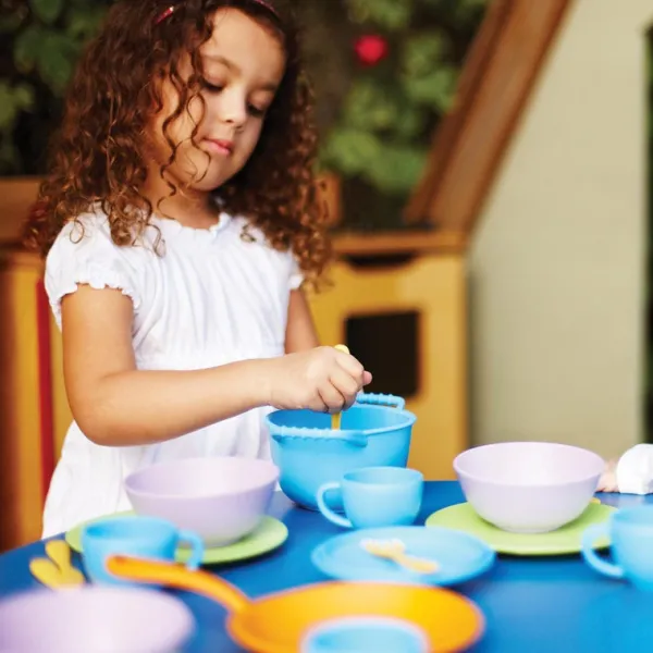 Green Toys Cookware and Dining Set