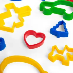 Bigjigs Toys Jar of 24 Pastry Cutters