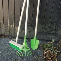 Bigjigs Toys Long Handled Leaf Rake