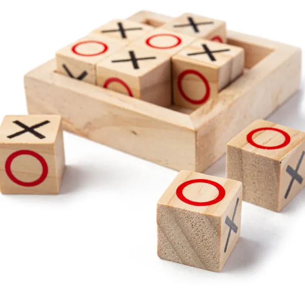 Bigjigs Toys Mini Noughts and Crosses