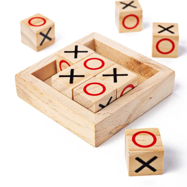 Bigjigs Toys Mini Noughts and Crosses
