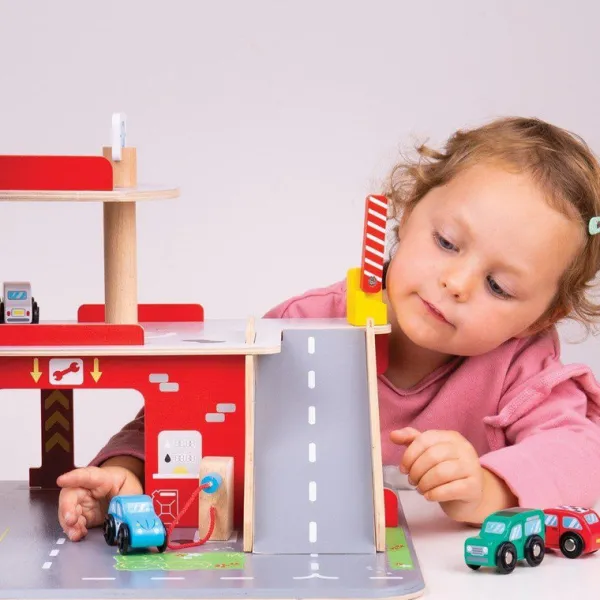 Bigjigs Heritage Playsets Park & Play Garage
