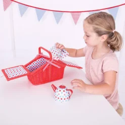Bigjigs Toys Spotted Basket Tea Set